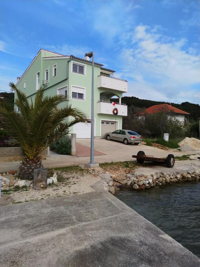 Apartamento Admiral Brbinj Exterior foto